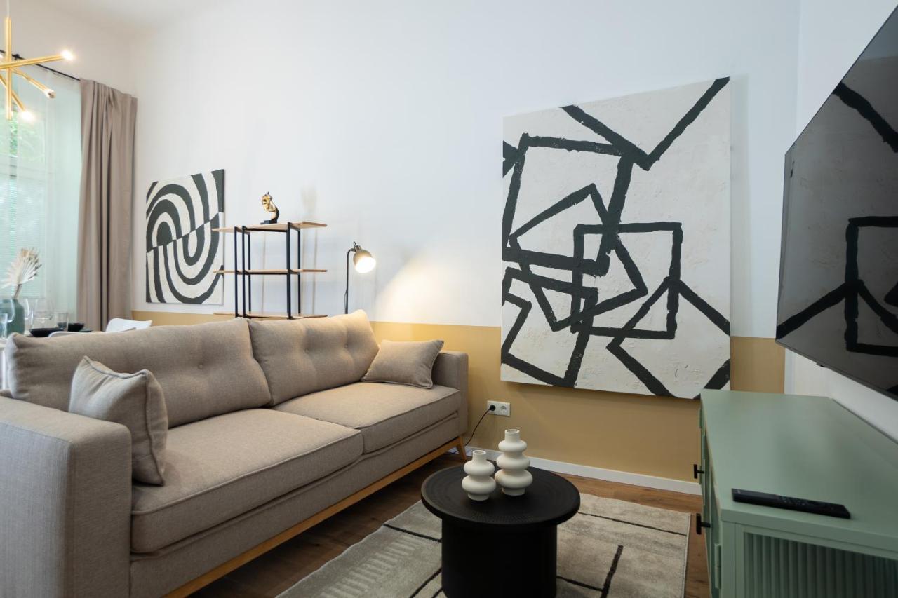46 M2 Bright With A Balcony Wien